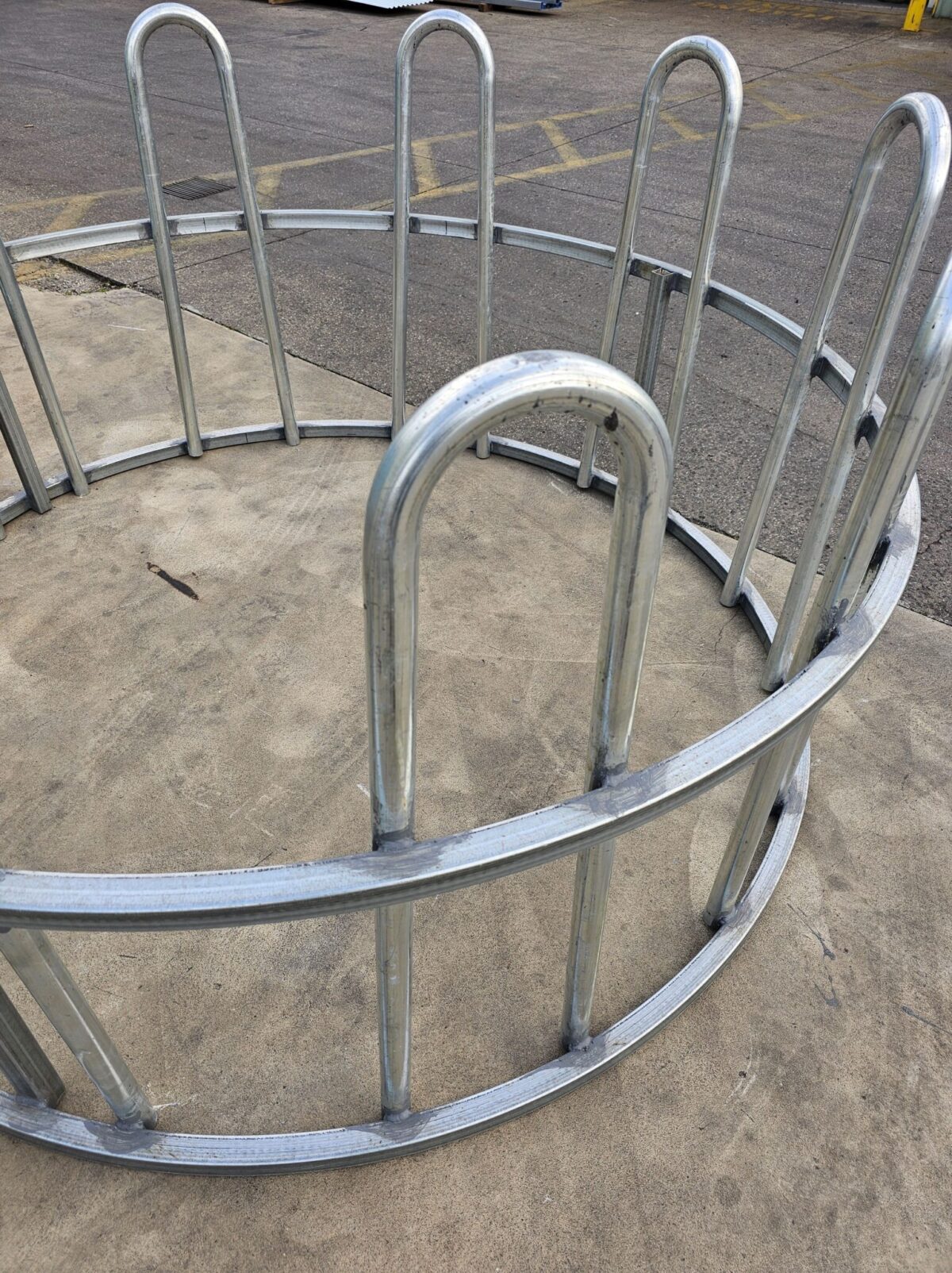Hay Ring: 1 Piece – Bull Unskirted – Paton Industries